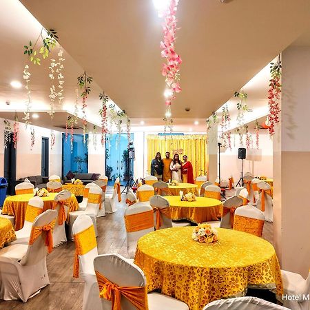 Mavens White Artemis Hospital Road Sector 52 Gurgaon Hotel Buitenkant foto