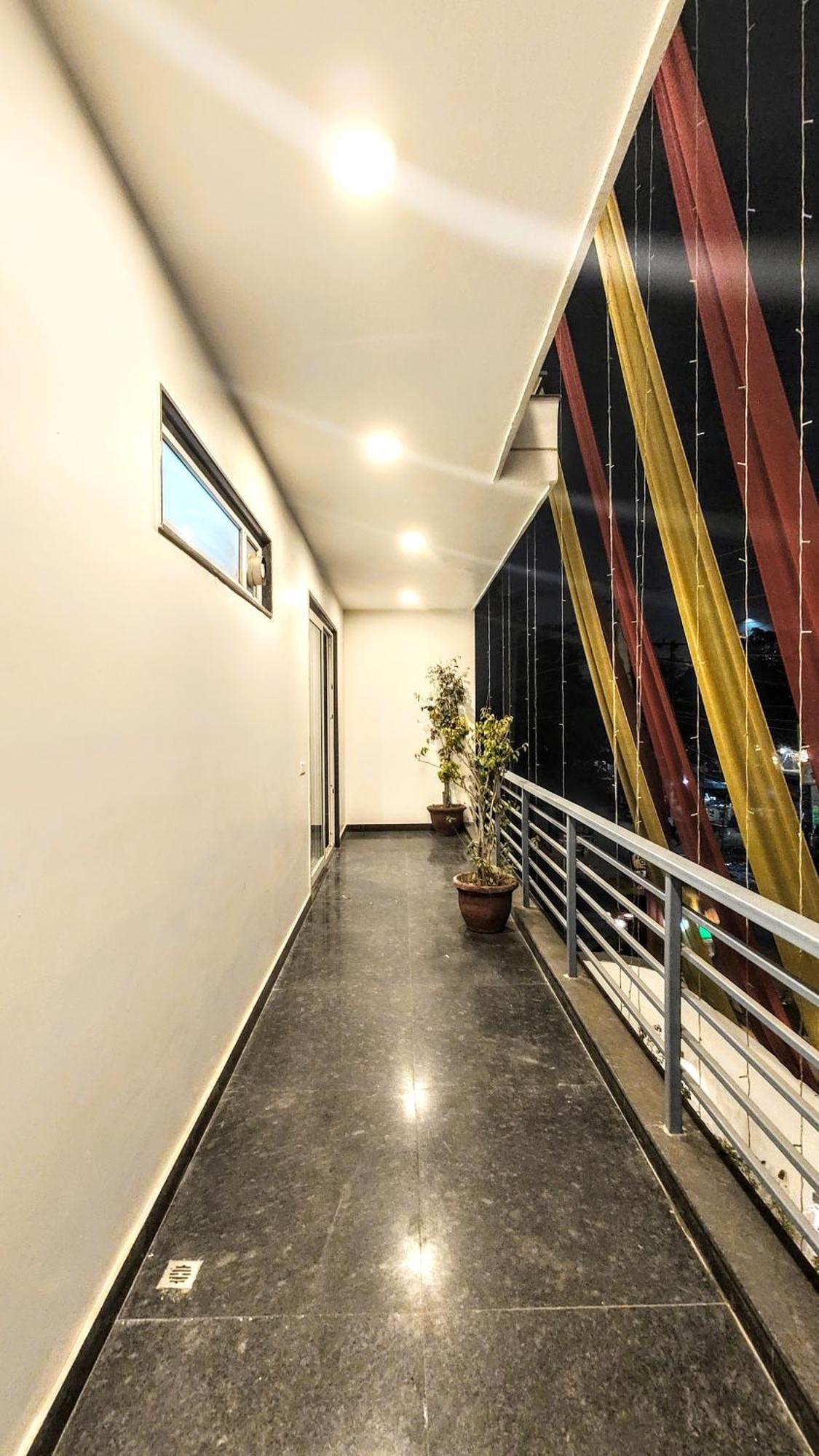 Mavens White Artemis Hospital Road Sector 52 Gurgaon Hotel Buitenkant foto